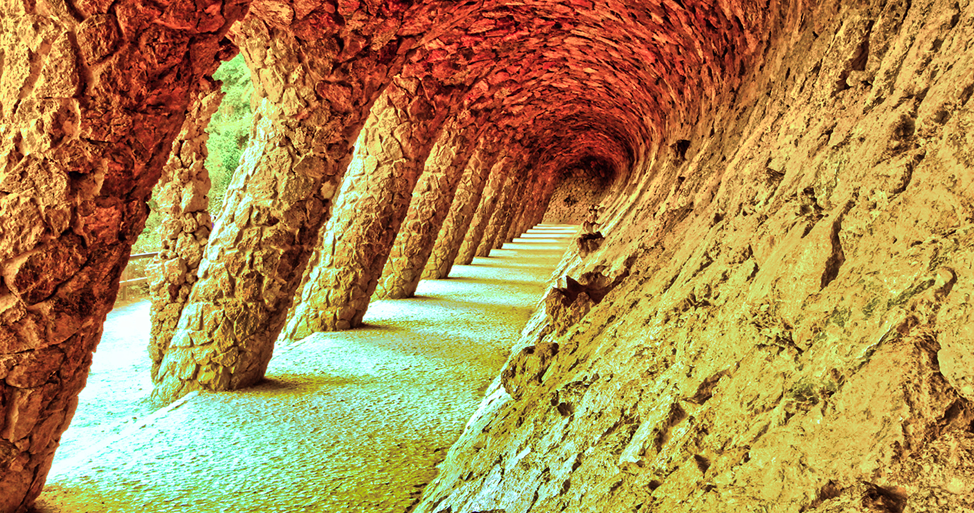 Barcelona-Antonio Gaud� Park Guell Column Tunnel