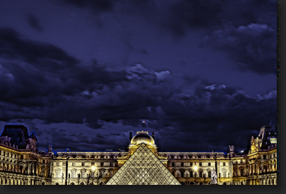 Le Louvre Building